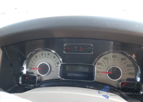 2010 Ford Expedition Eddie Bauer z USA, uszkodzony, nr VIN 1FMJU1H56AEA07257